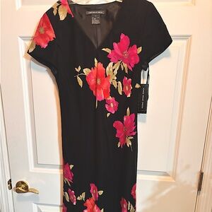 NWT- Knee length Jones Wear dress. Black background with multi-flowers. Sz 12